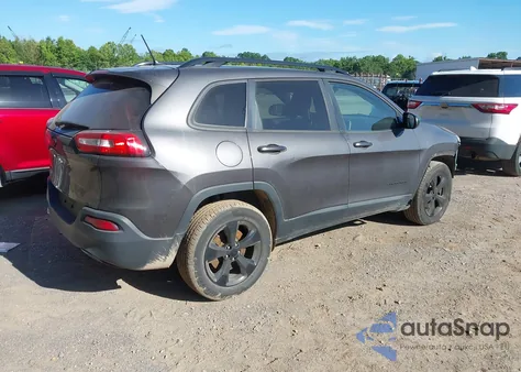 2018 Jeep Cherokee Latitude 4X4 from USA, damaged, VIN 1C4PJMCBXJD597667